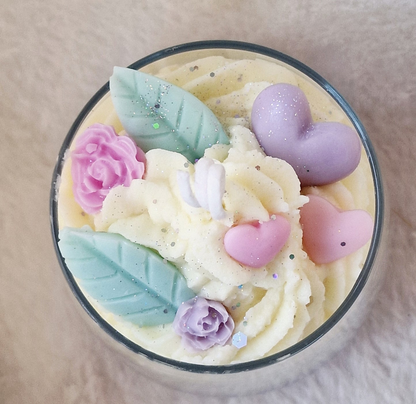 Make your favorite fragrance in a glass of whipped cream